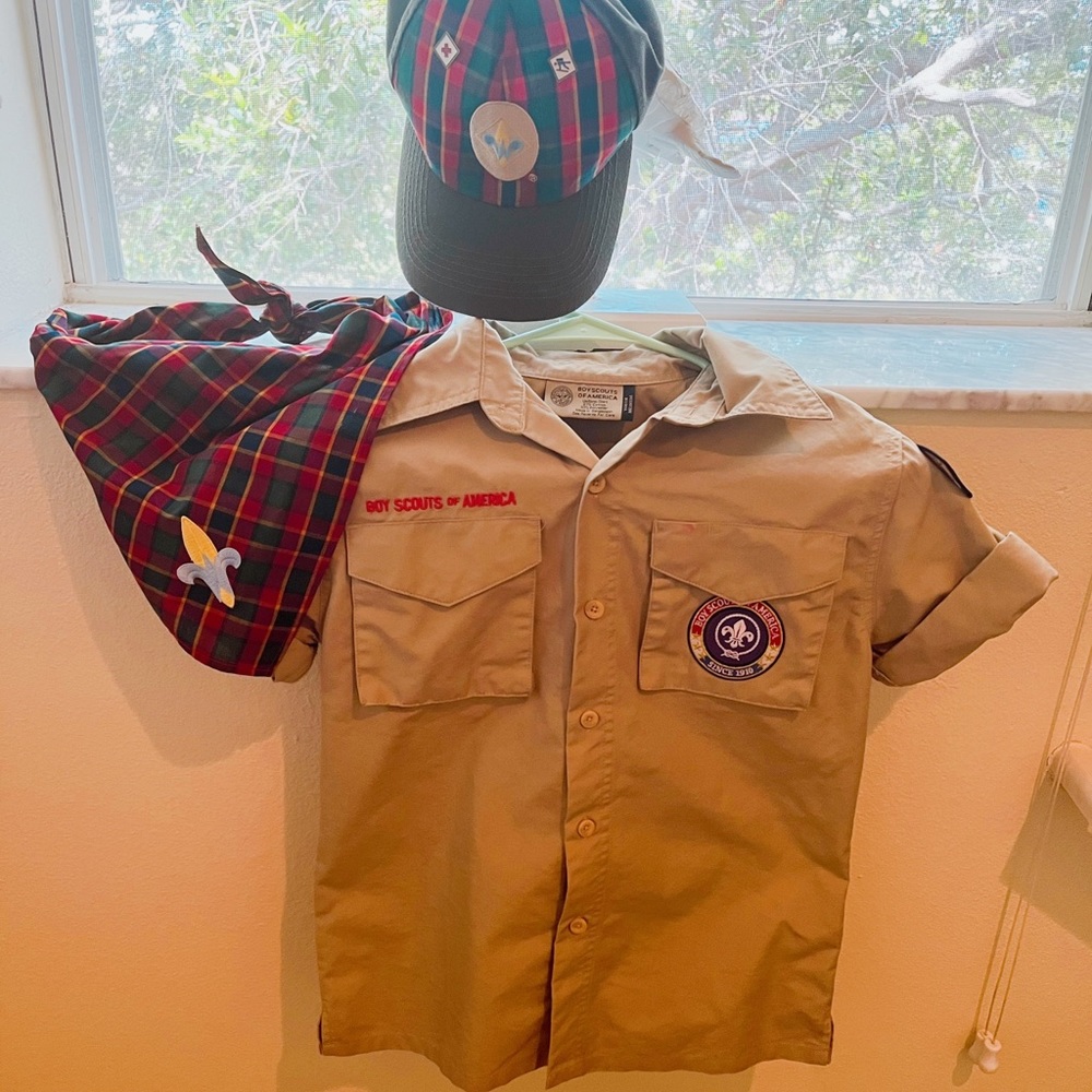Boy Scout Uniform. Youth Medium. Comes with scarf, hat, shirt.